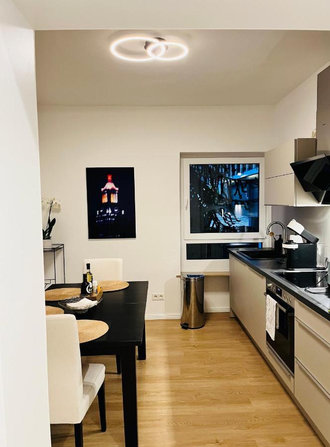 Raum2Go - No1 Modernes Ruhiges 2-Schlafzimmer Apartment City & Park Wiesbaden Esterno foto