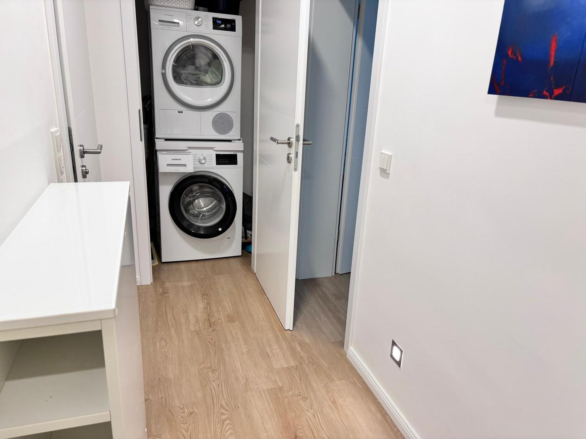 Raum2Go - No1 Modernes Ruhiges 2-Schlafzimmer Apartment City & Park Wiesbaden Esterno foto